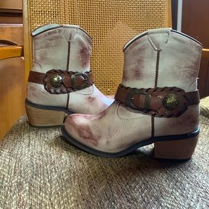Womens roper brand cowgirl boots, new without tags